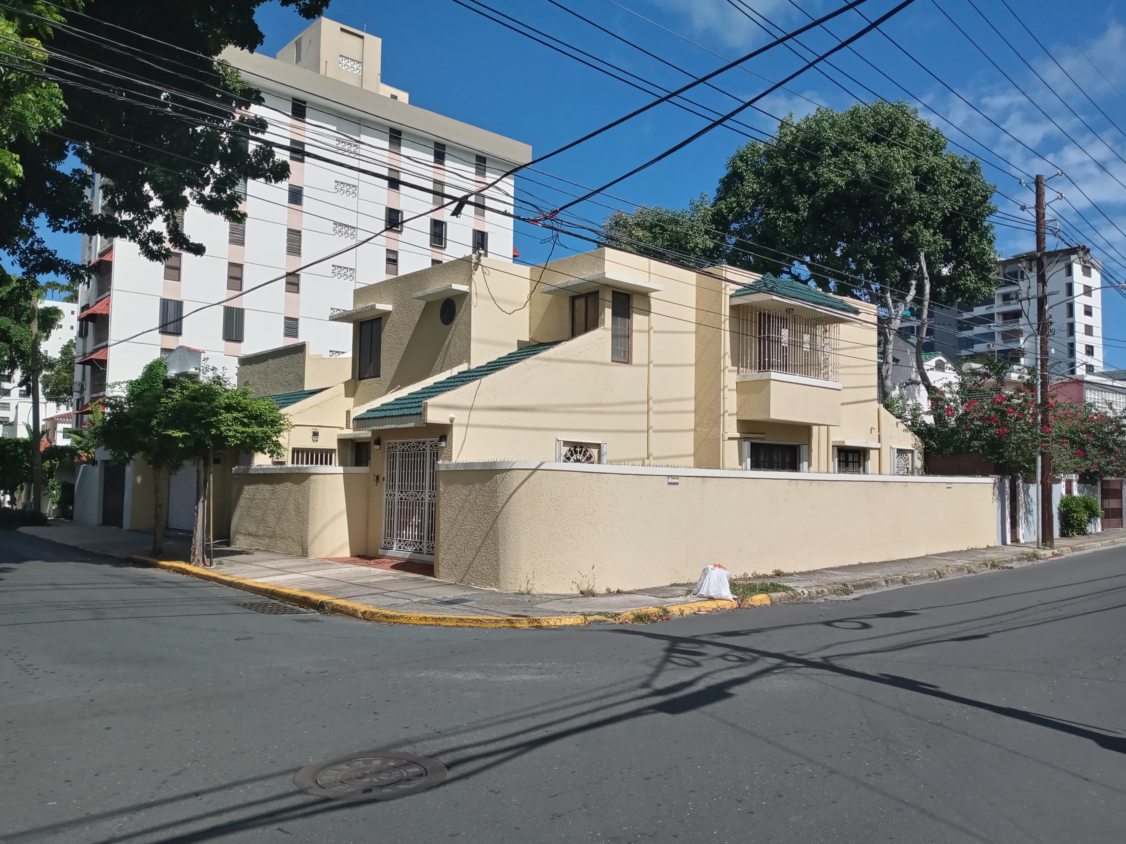 77 Washington Street corner view