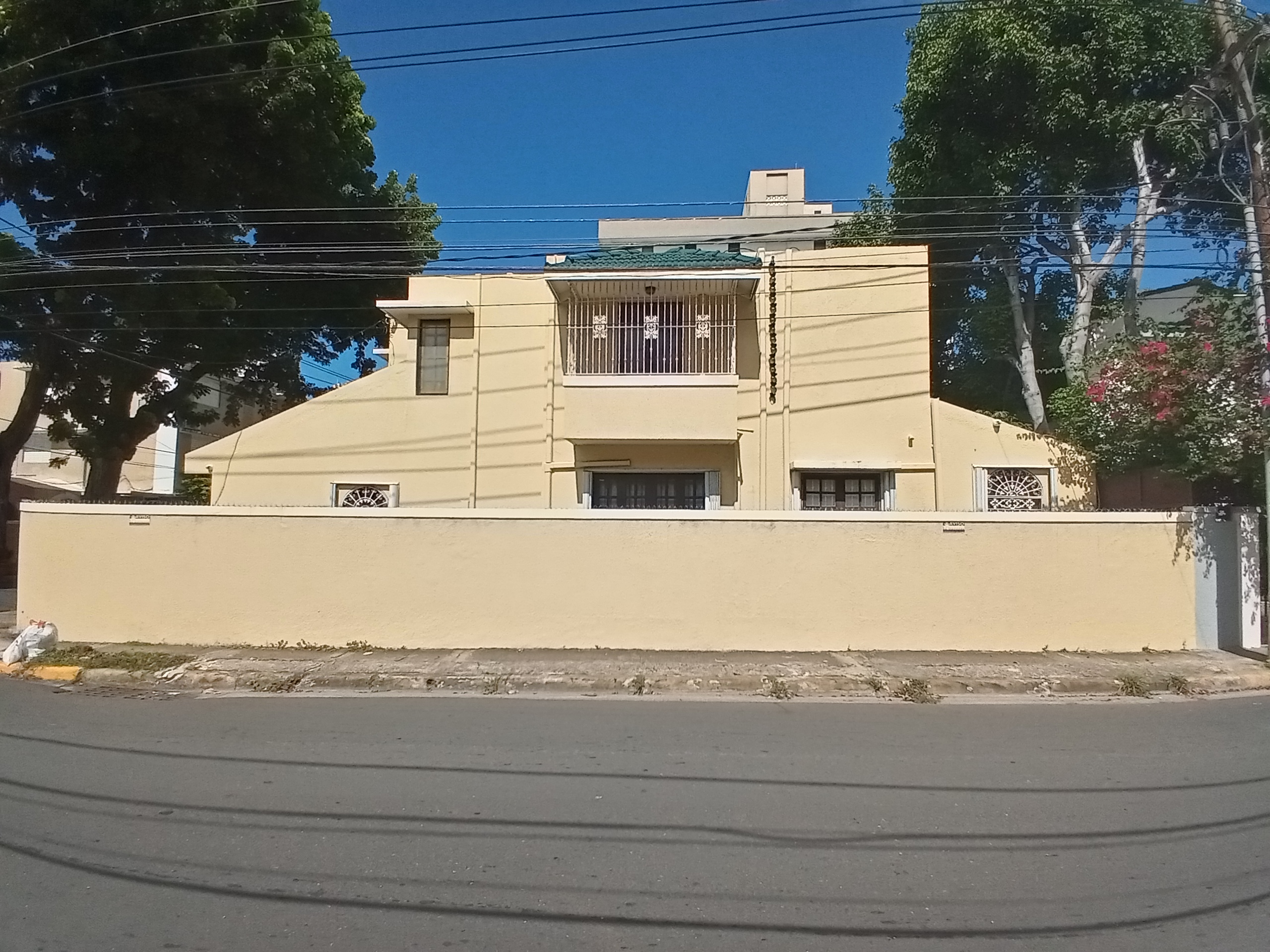 77 Washington Street side view