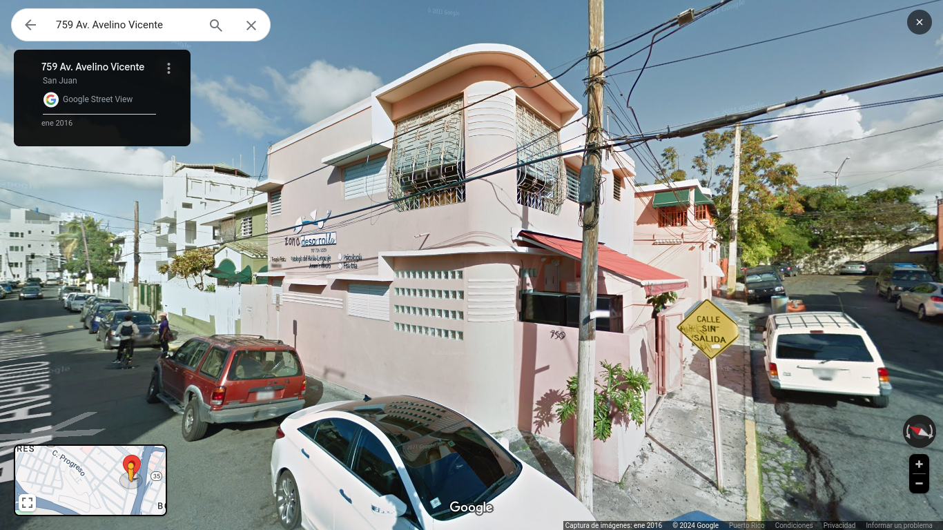 Residencia de estilo futurista en la Urbanización Hipódromo.