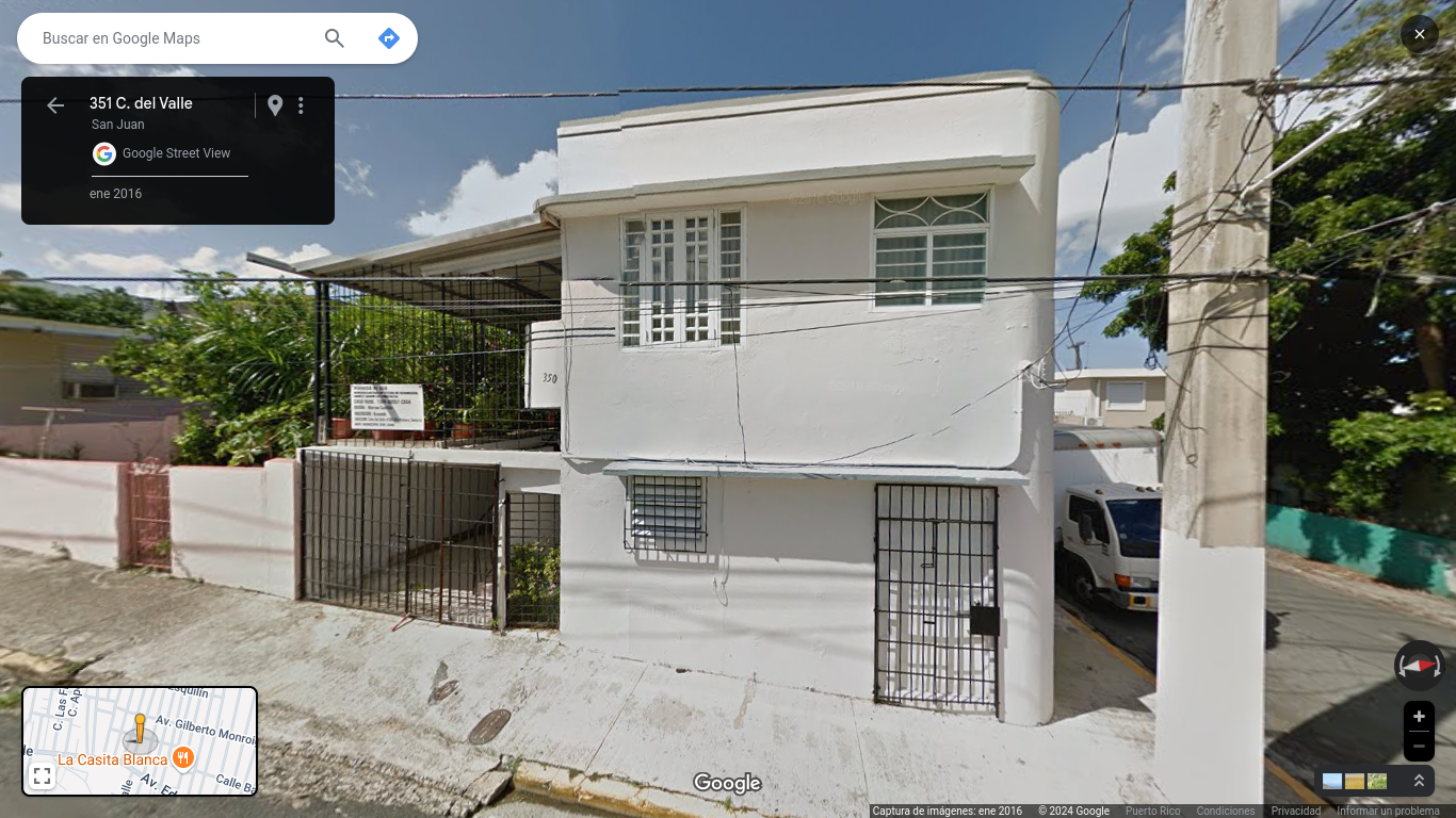 Pequeña residencia streamline moderne clásico en Villa Palmeras.