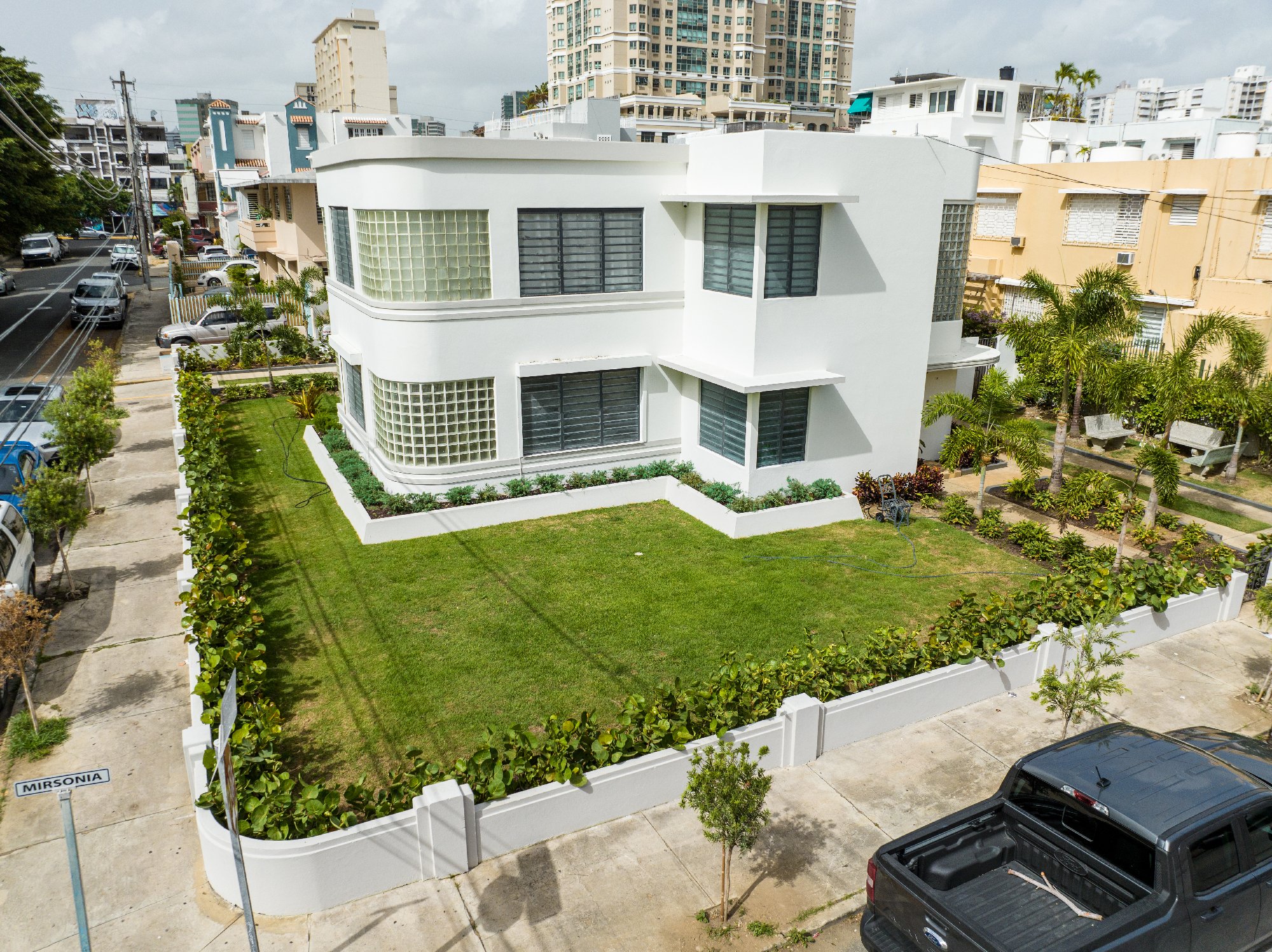 Jardinera escalonada Casa Mirsonia