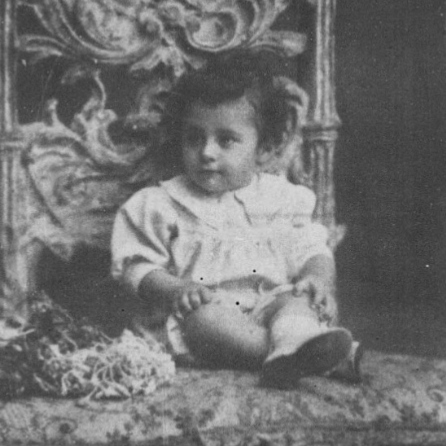 Jorge Juliá Pasarell - studio photo cropped Jorge Juliá Pasarell - studio photo cropped