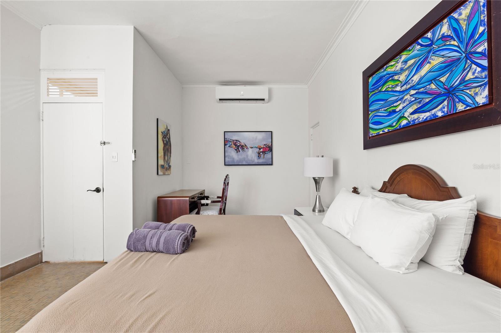 Nick Pastrana Casa Mirsonia 12