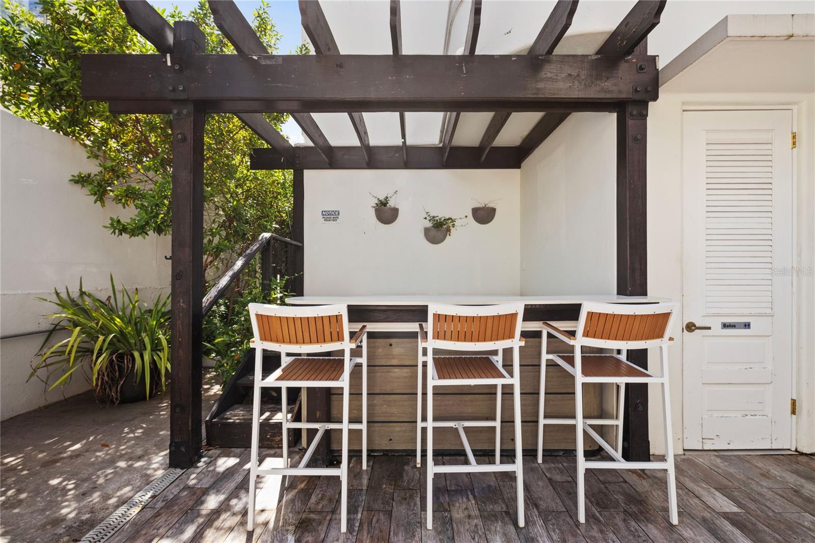 Nick Pastrana Casa Mirsonia 15