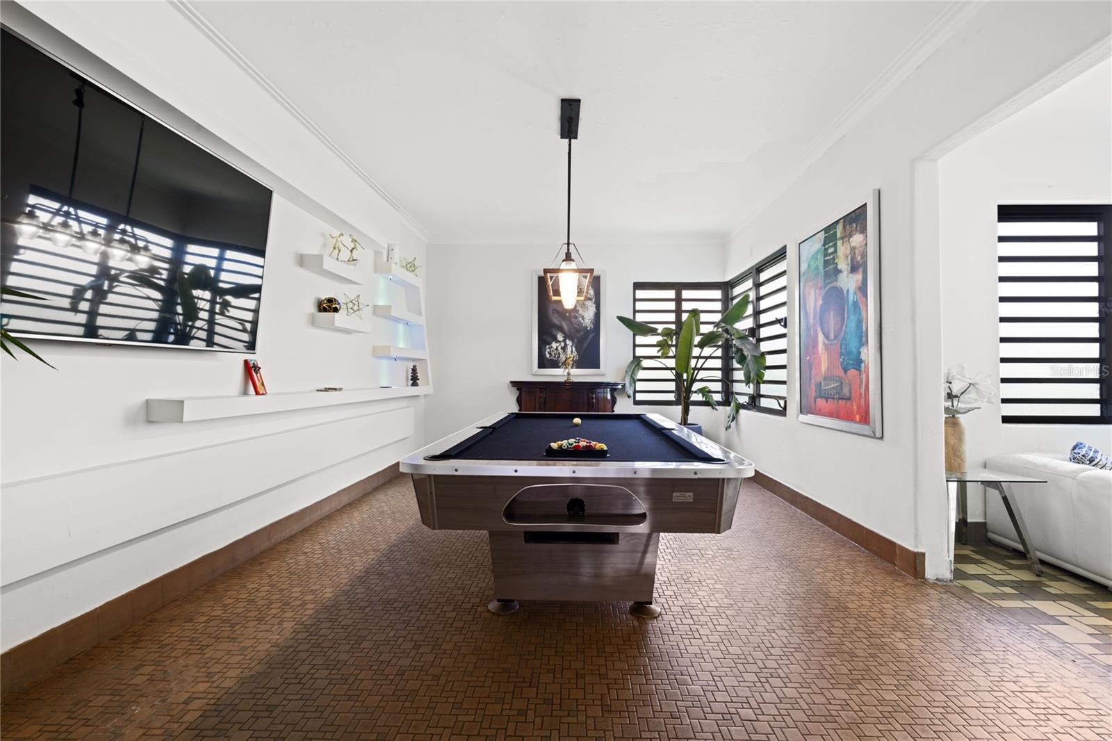 Nick Pastrana Casa Mirsonia 6