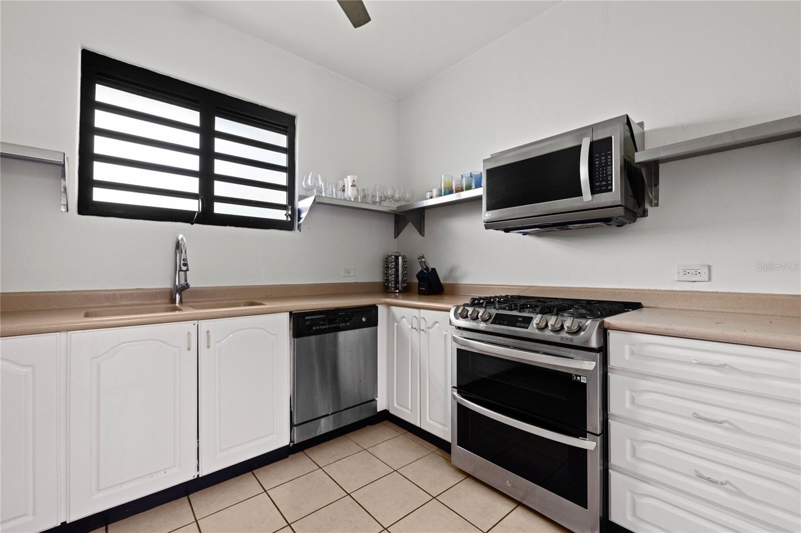 Nick Pastrana Casa Mirsonia 8