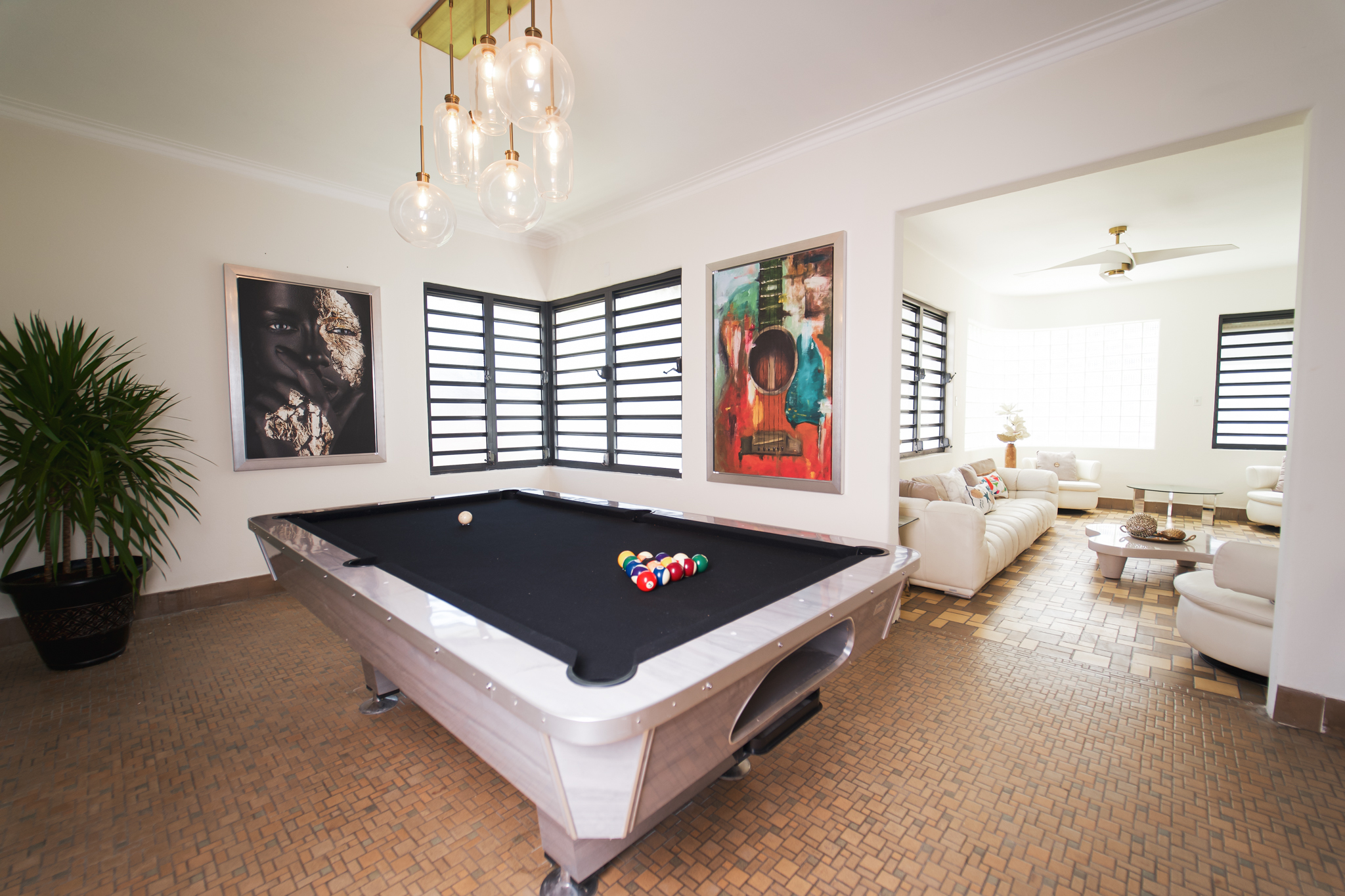 Salón billar / Sala balcón