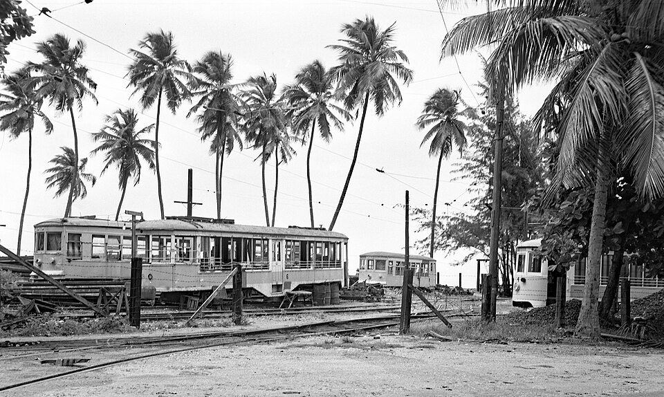 Tranvias abandonados Parque Borinquen Tranvias abandonados Parque Borinquen